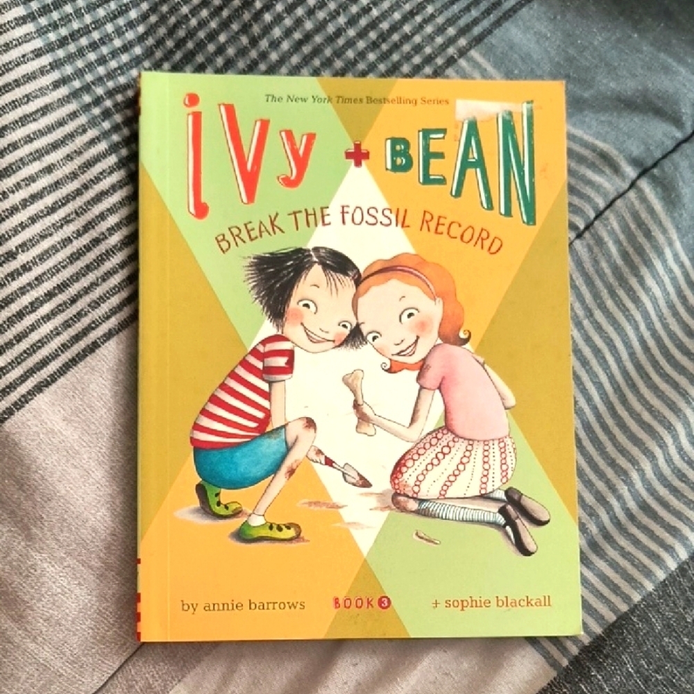 Ivy + Bean Book: Break the Fossil Record
